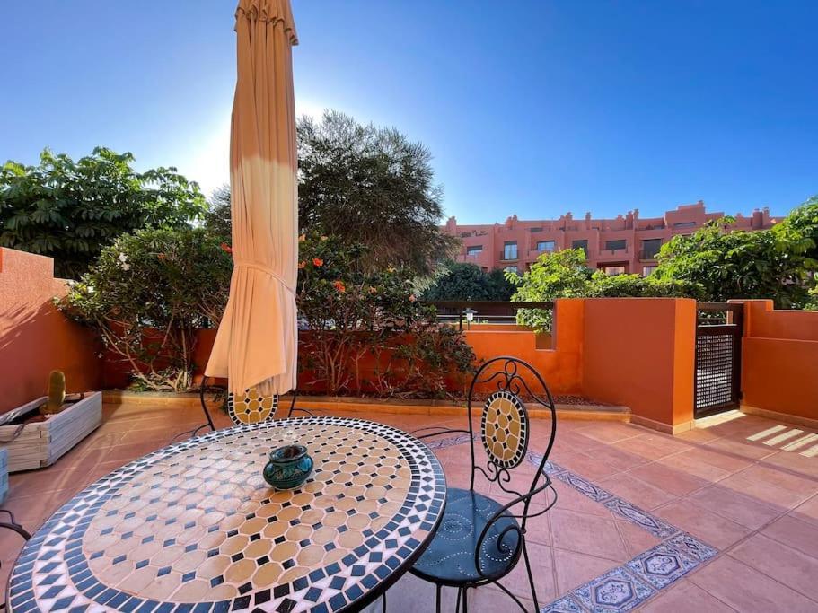 Cozy Apartment With Large Terrace Next To The Pool La Tejita Exteriör bild